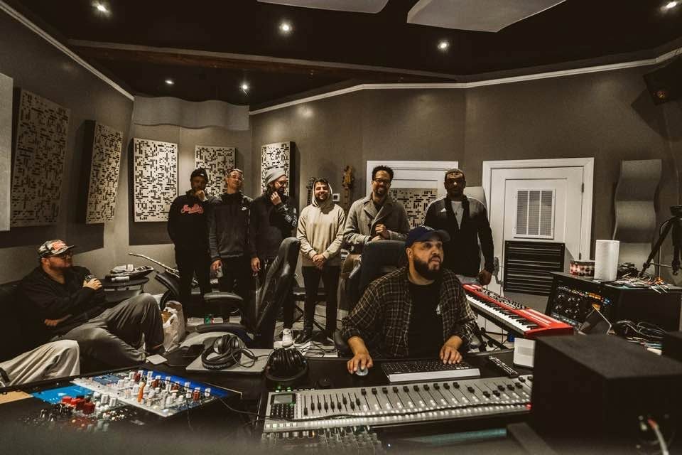 Keyz Bridgez with the crew in a studio session
